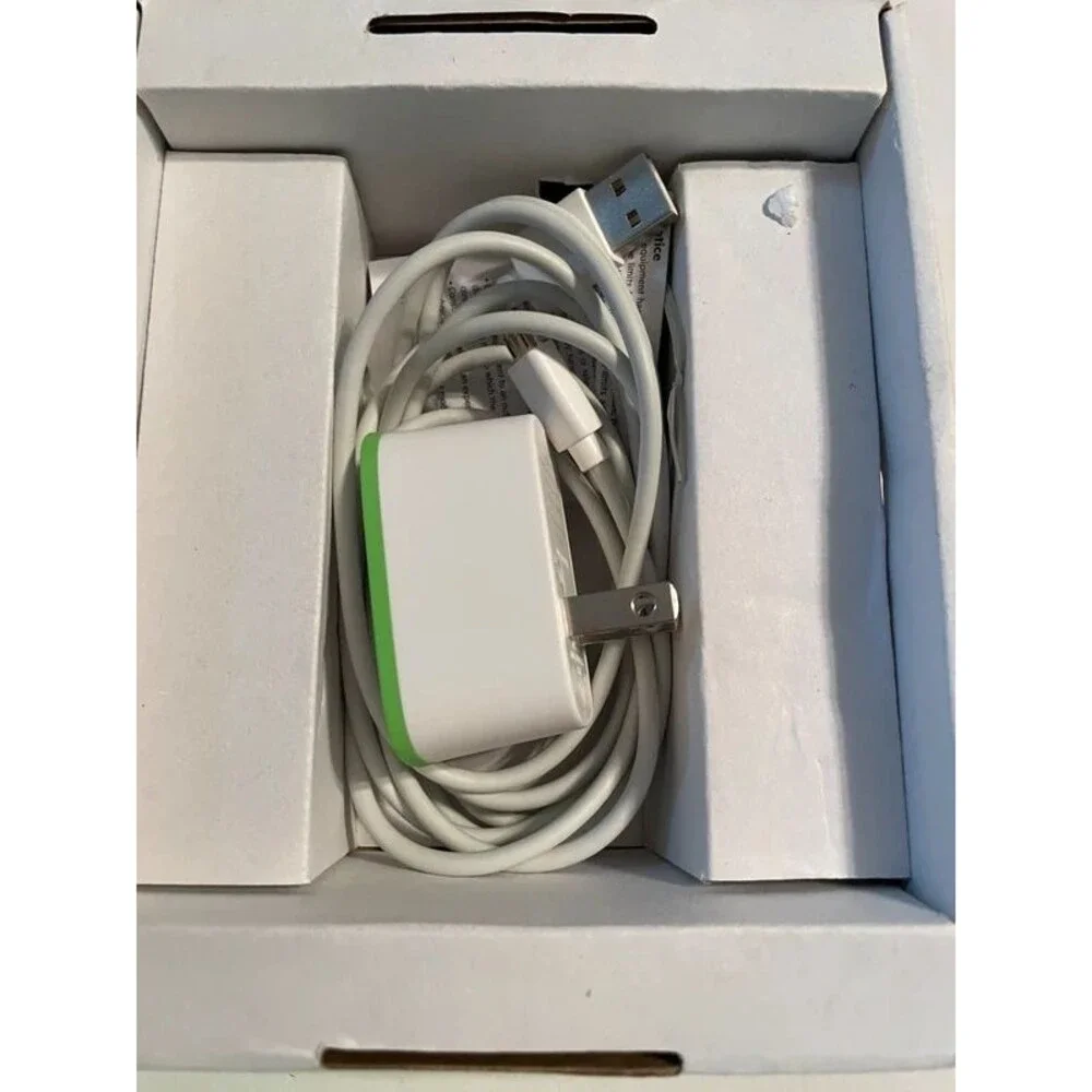 Belkin Universal Wireless Charger pad phone or tablet